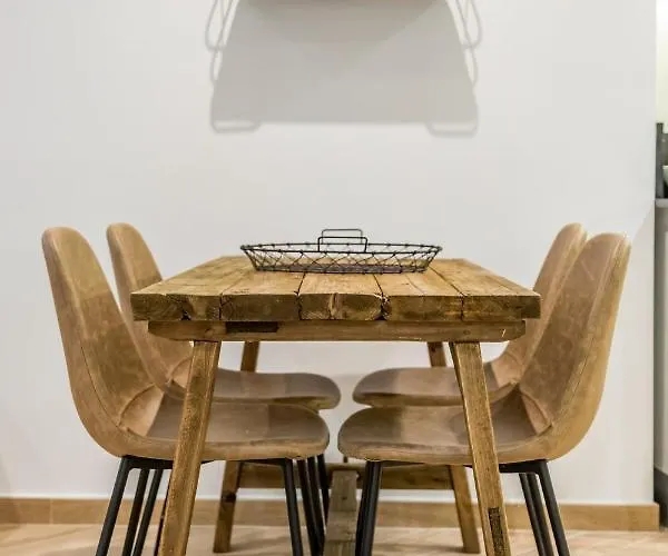 Daire Goerlich By Alma Valensiya